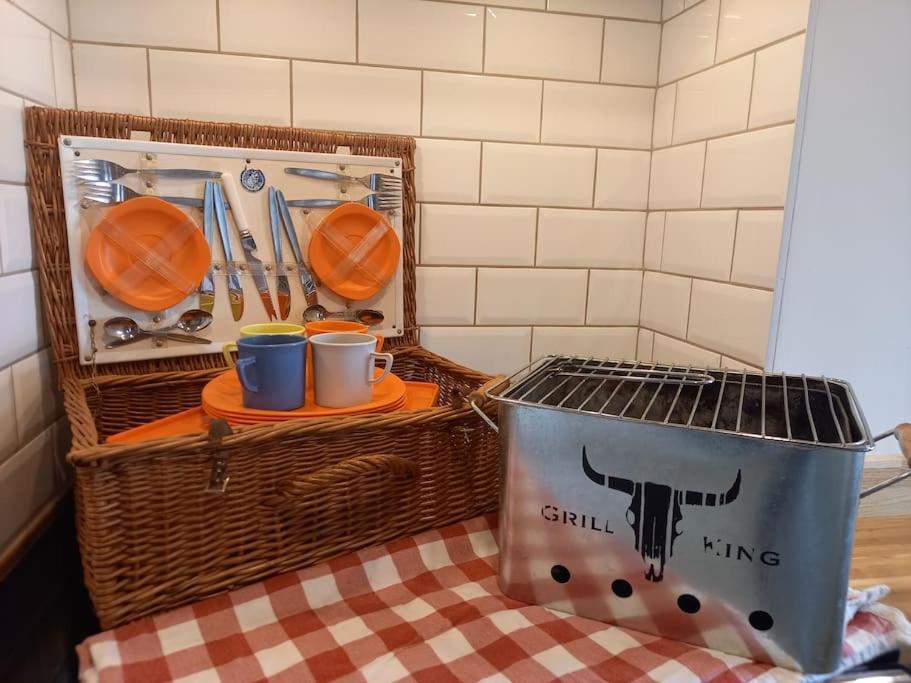 Cosy 2 Bed Cottage Between Snowdonia And The Sea Llandegai Exteriör bild