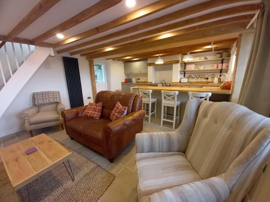 Cosy 2 Bed Cottage Between Snowdonia And The Sea Llandegai Exteriör bild